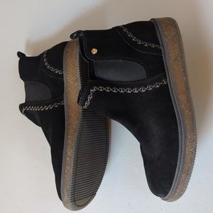 Earth elements Avens, black suede ankle boots Sz 8.5